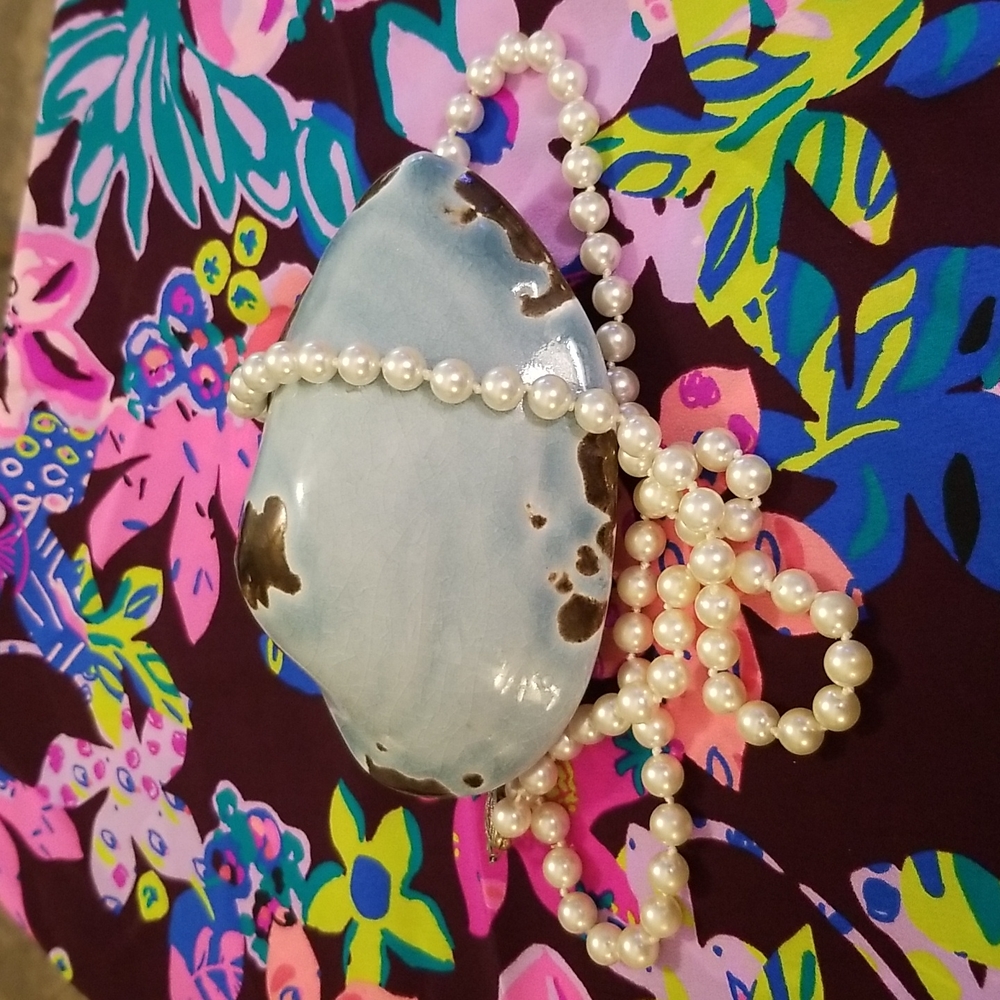 Vintage costume pearl necklace